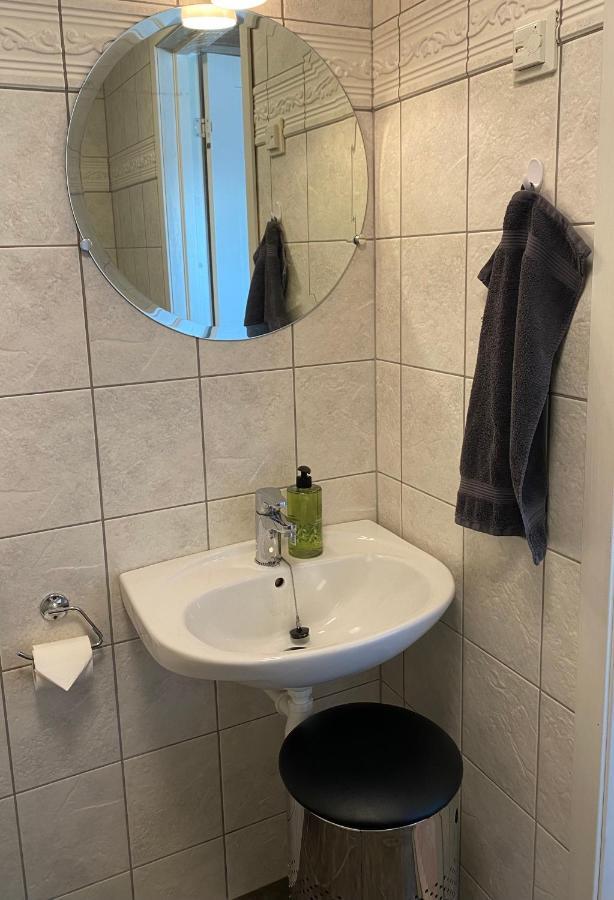 Polar Cozy Apartment - With View And Free Parking Tromso Exterior photo