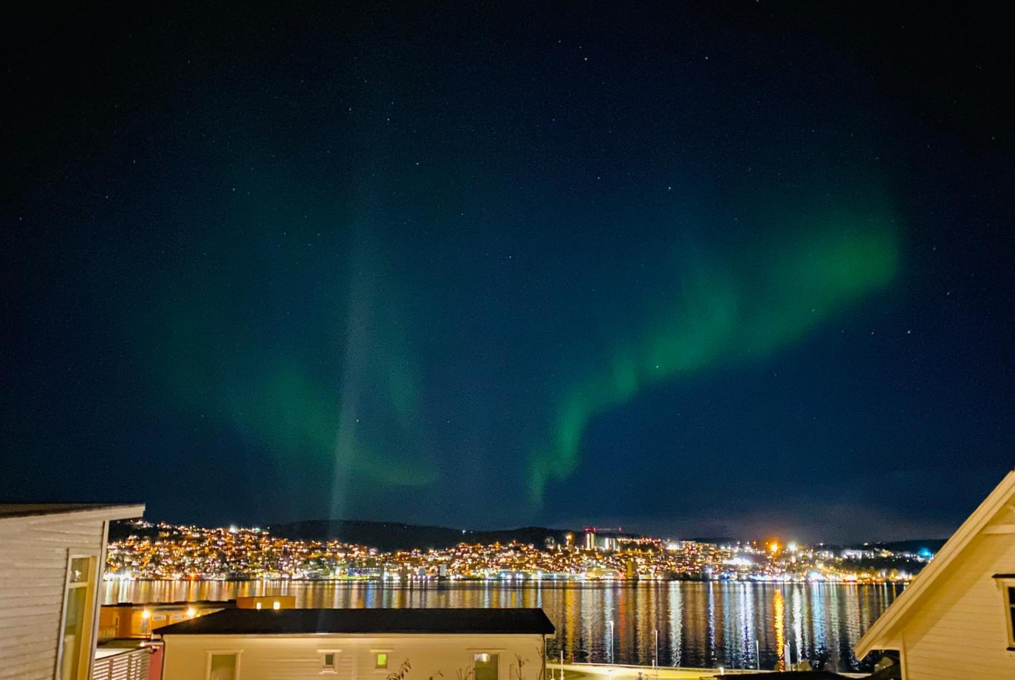 Polar Cozy Apartment - With View And Free Parking Tromso Exterior photo
